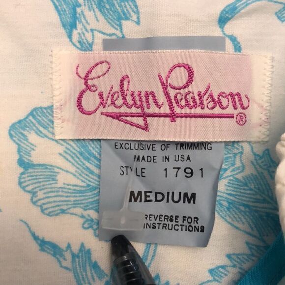 Vintage Evelyn Pearson blue floral print dressing nightgown size medium - Picture 7 of 11